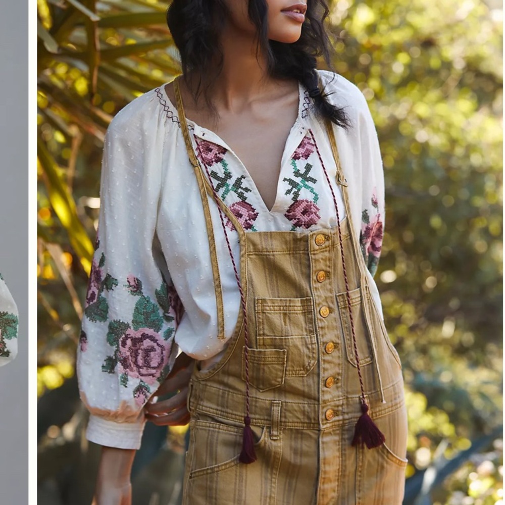 Antropology Chelsea & Theodore White Blouse with Pink Floral Embroidery - Picture 3 of 5